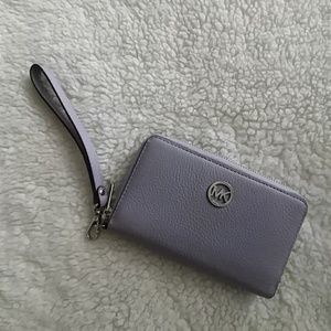 NWT 💖 Michael Kors wristlet